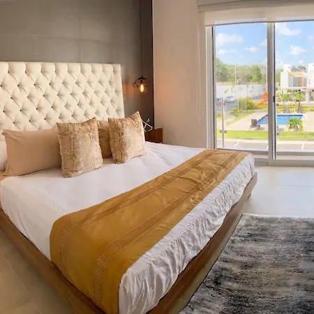 Elegante Y Preciosa Casa Con Excelente Ubicacion Villa แคนคูน ภายนอก รูปภาพ