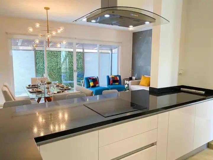 Elegante Y Preciosa Casa Con Excelente Ubicacion Villa แคนคูน ภายนอก รูปภาพ