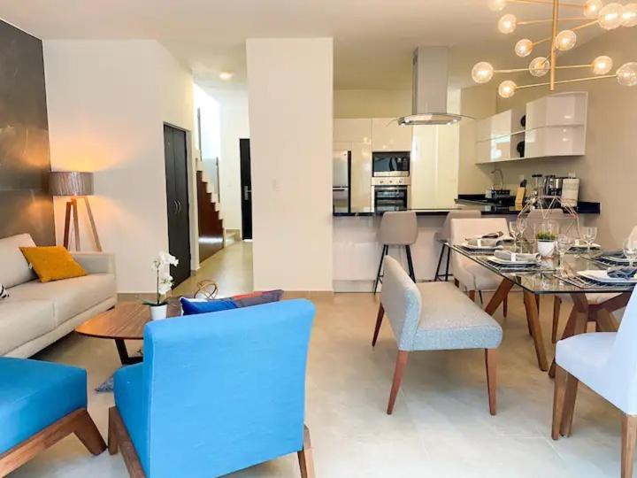 Elegante Y Preciosa Casa Con Excelente Ubicacion Villa แคนคูน ภายนอก รูปภาพ