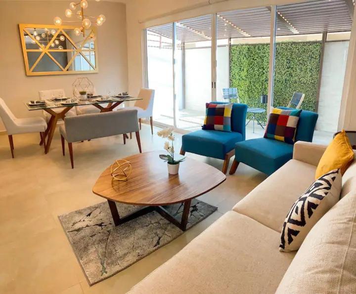Elegante Y Preciosa Casa Con Excelente Ubicacion Villa แคนคูน ภายนอก รูปภาพ